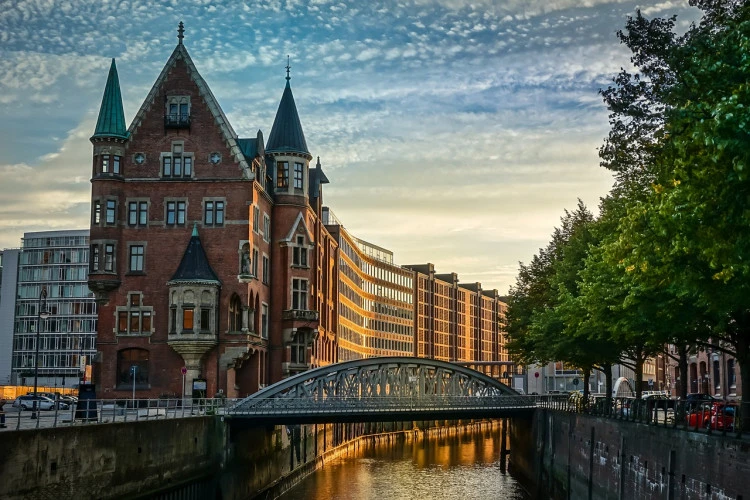 tour image