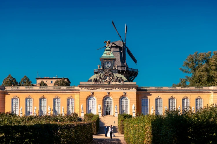 tour image