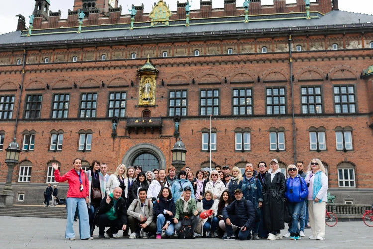 tour image