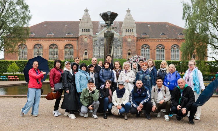 tour image