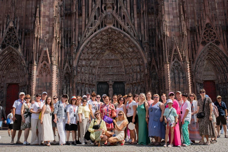 tour image
