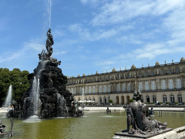 tour image