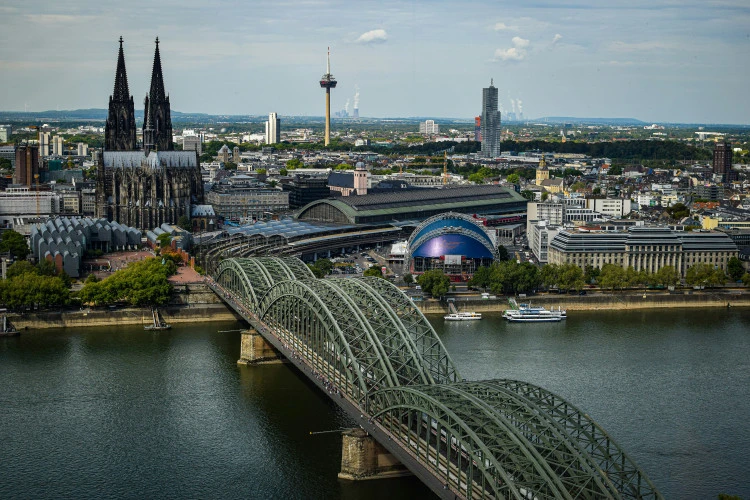 tour image