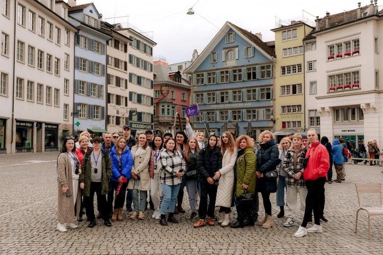 tour image