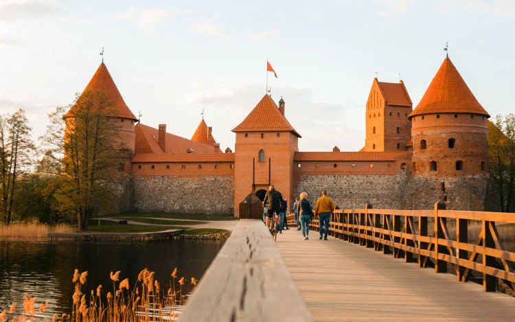tour image